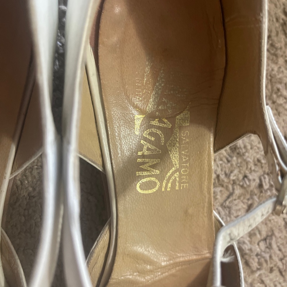 Vintage Salvatore Ferragamo Women's White 71/2 AA Mary Jane
